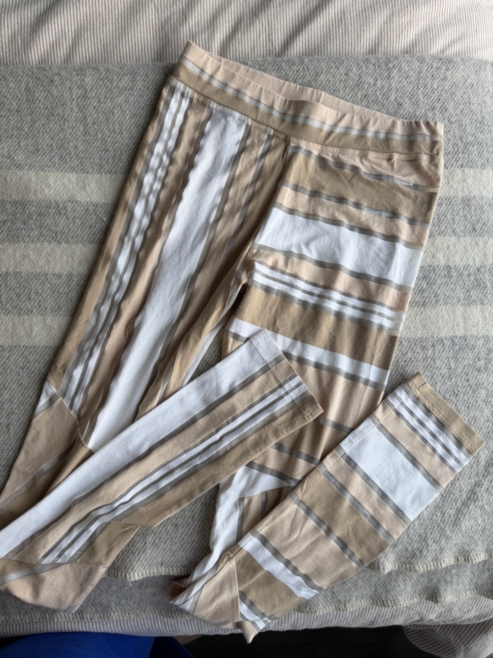 Ganni Beige & White Striped leggings